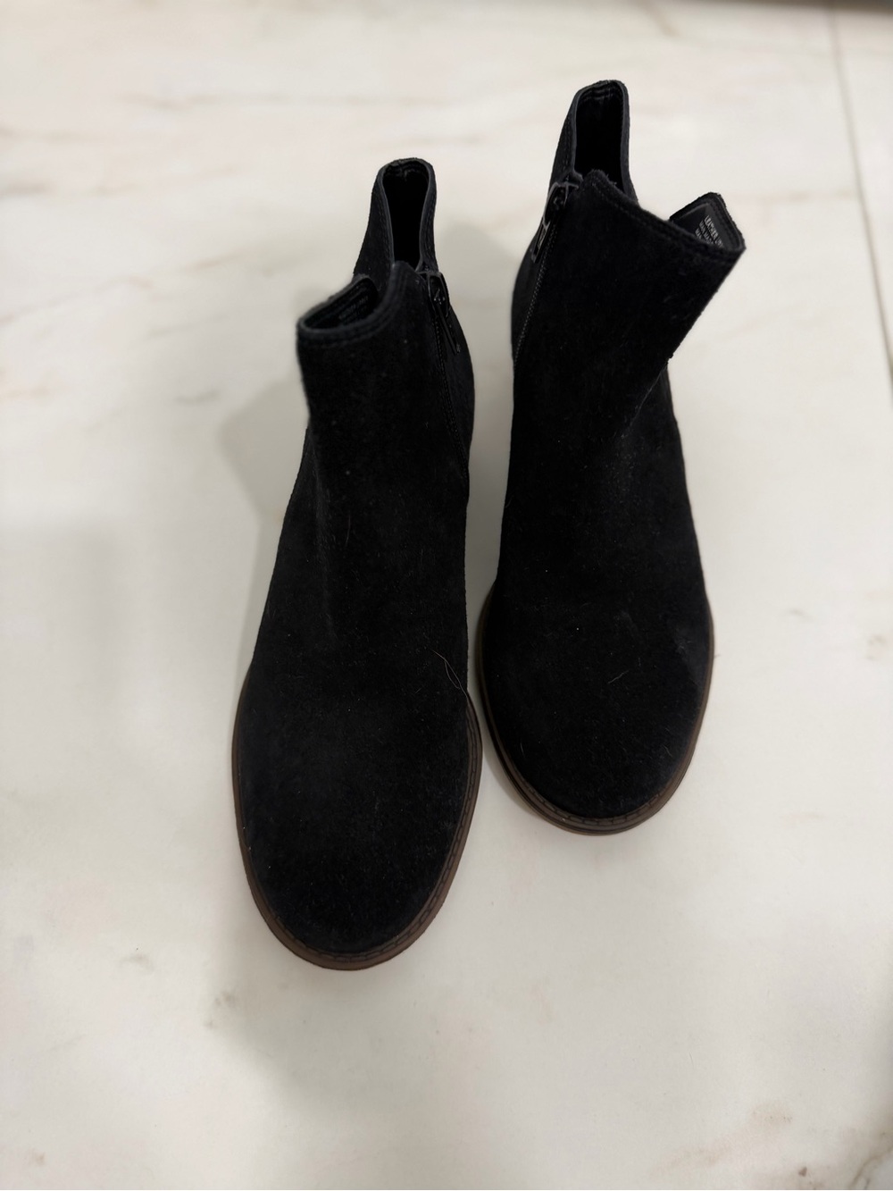 Chelsea & Violet Kids Black Suede Ankle Booties – Size 6